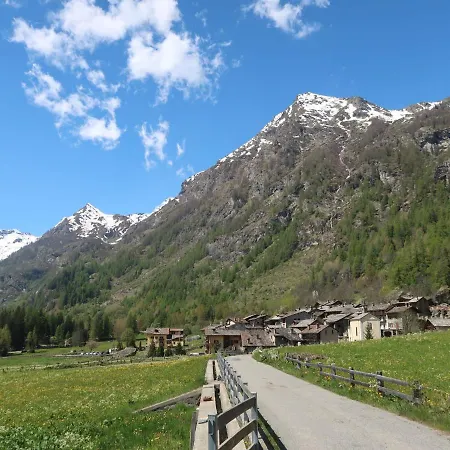 Chalet Chalet Chez Les Roset By Interhome
