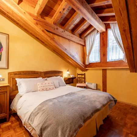 Chalet Chalet Chez Les Roset By Interhome Baulen